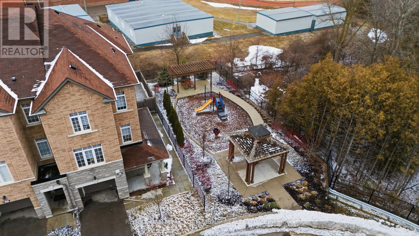 104 Gordon Circle, Newmarket, Ontario  L3Y 0C9 - Photo 41 - N12923564