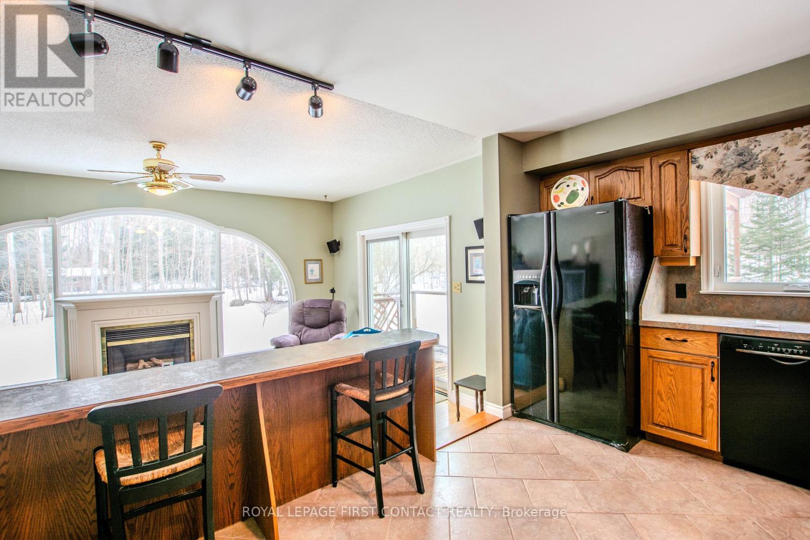 607 Big Bay Point Road, Innisfil, Ontario  L9S 2N4 - Photo 13 - N12923636