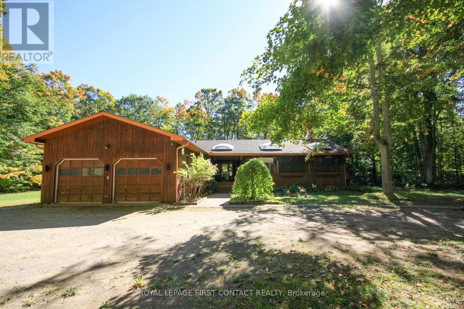 607 Big Bay Point Road, Innisfil, Ontario  L9S 2N4 - Photo 3 - N12923636