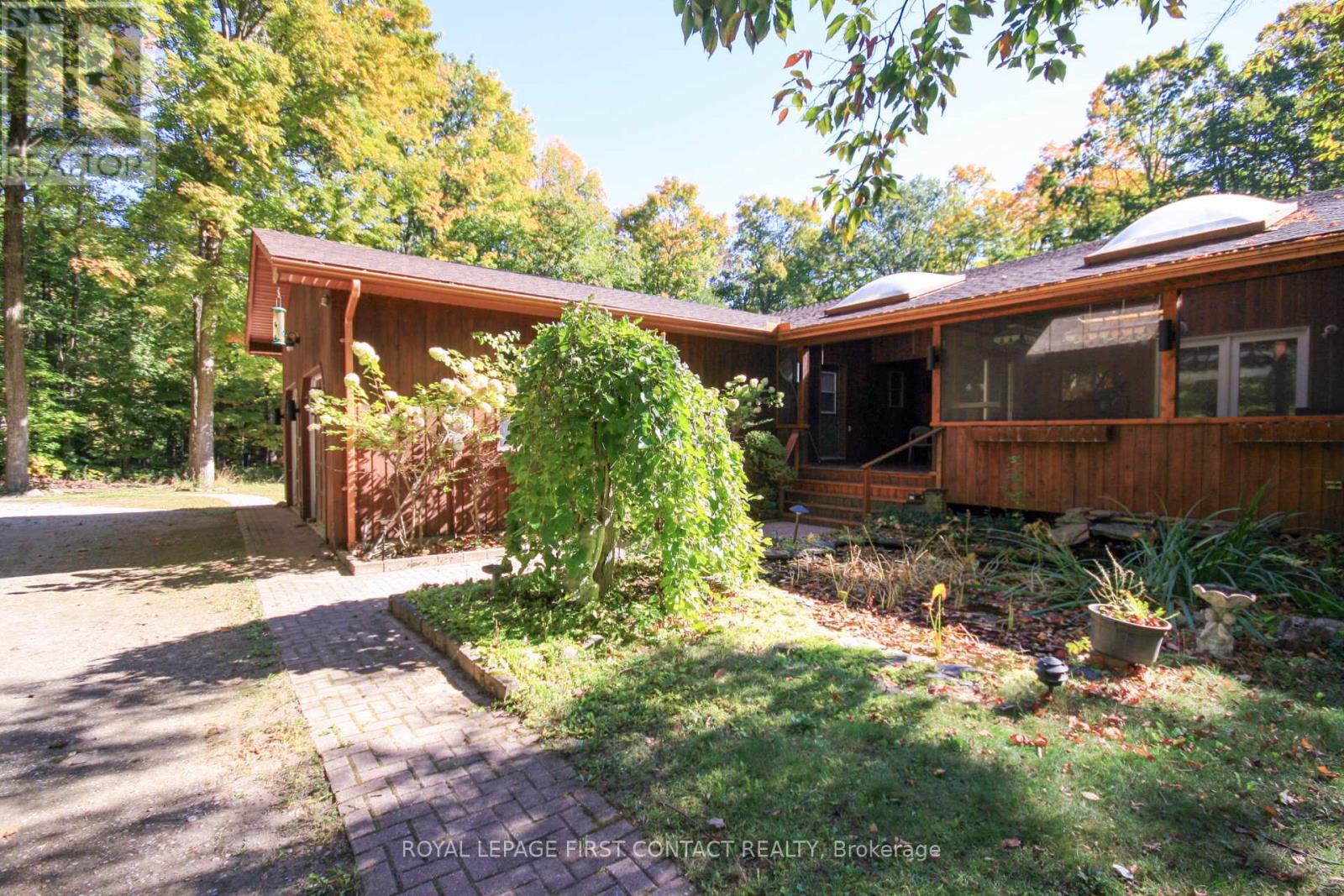 607 Big Bay Point Road, Innisfil, Ontario  L9S 2N4 - Photo 5 - N12923636