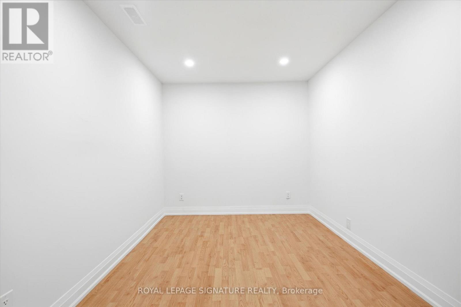 7866 Yonge Street N, Innisfil (Stroud), Ontario  L9S 1L4 - Photo 5 - N12923662