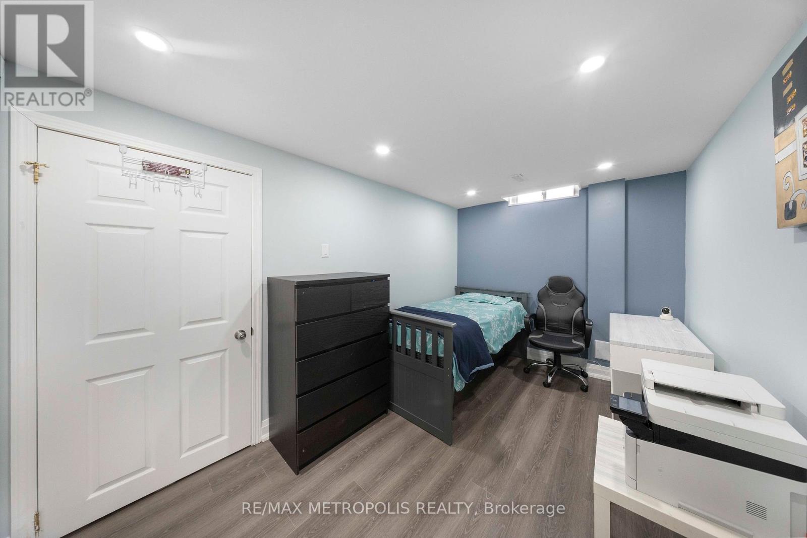 42 Gulliver Crescent, Brampton, Ontario  L6S 1S9 - Photo 40 - W12899544