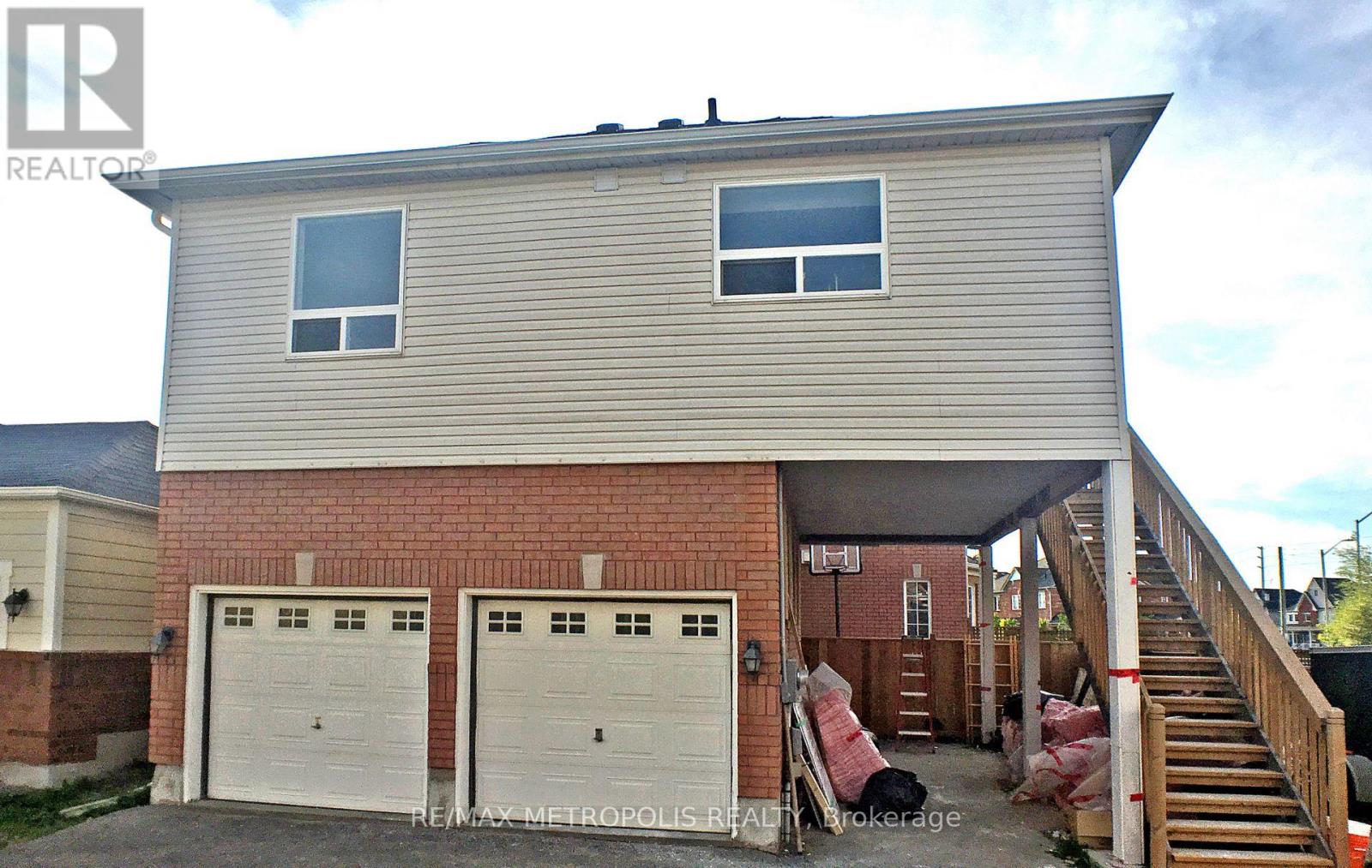 COACH - 381 COUNTRY GLEN ROAD, Markham, Ontario