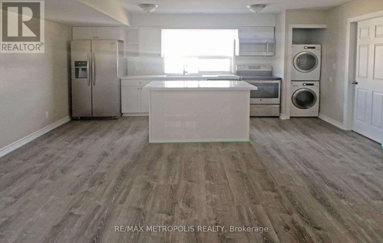 Coach - 381 Country Glen Road, Markham (Cornell), Ontario  L6B 0H8 - Photo 12 - N12923764