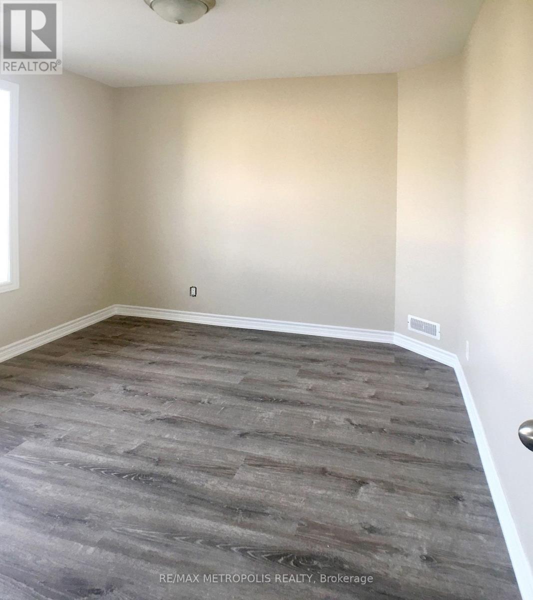 Coach - 381 Country Glen Road, Markham (Cornell), Ontario  L6B 0H8 - Photo 21 - N12923764