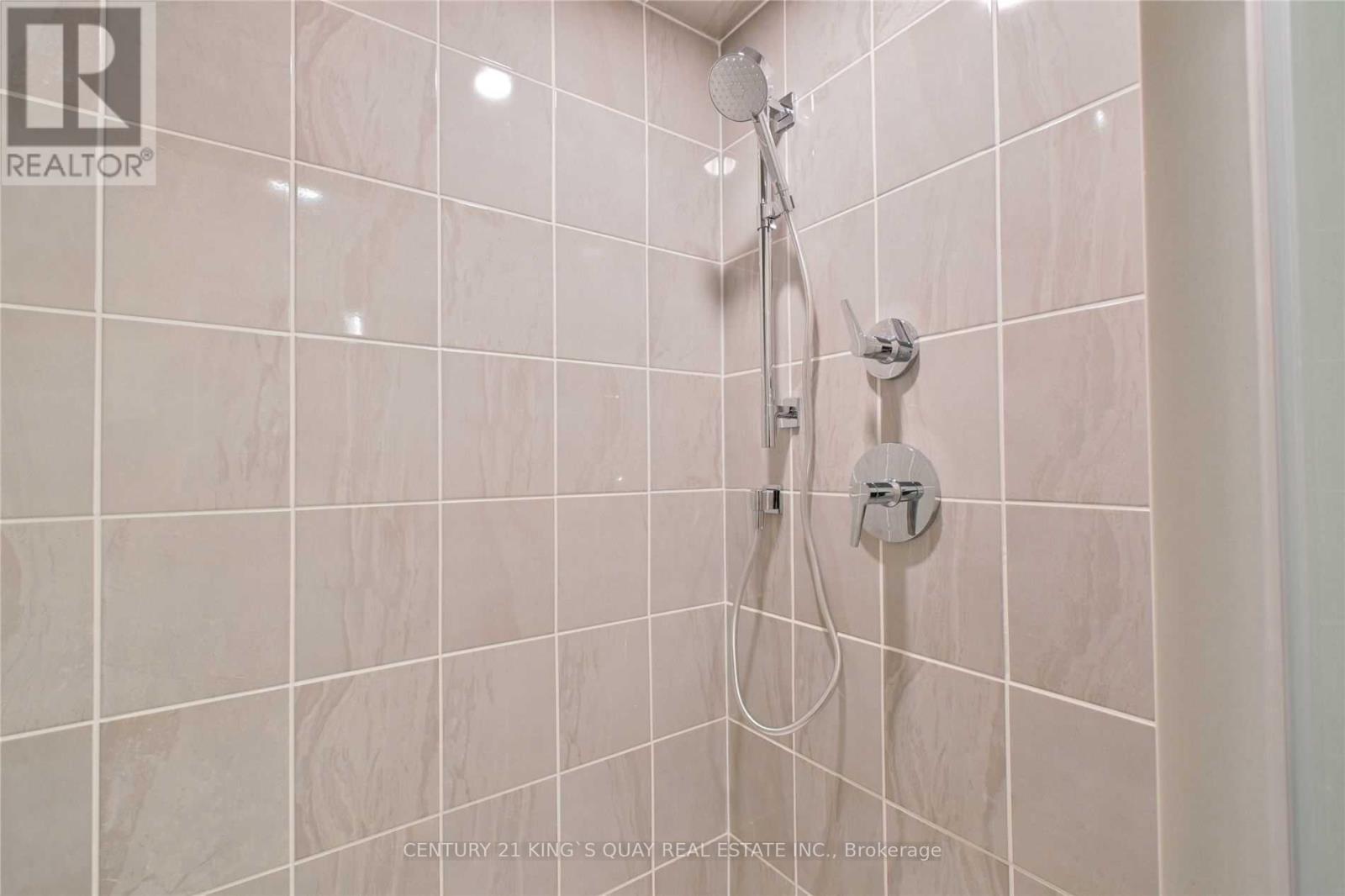 334 Laplante Street, Newmarket (Summerhill Estates), Ontario  L4G 6J6 - Photo 10 - N12923856