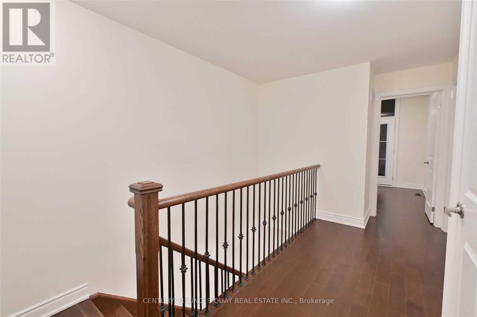 334 Laplante Street, Newmarket (Summerhill Estates), Ontario  L4G 6J6 - Photo 11 - N12923856