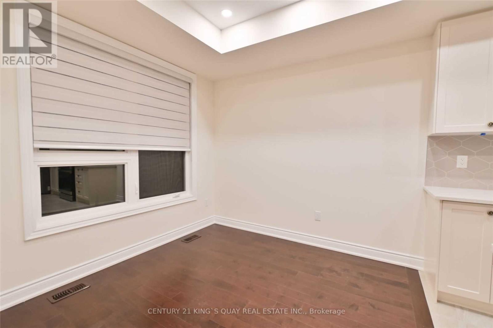 334 Laplante Street, Newmarket (Summerhill Estates), Ontario  L4G 6J6 - Photo 18 - N12923856