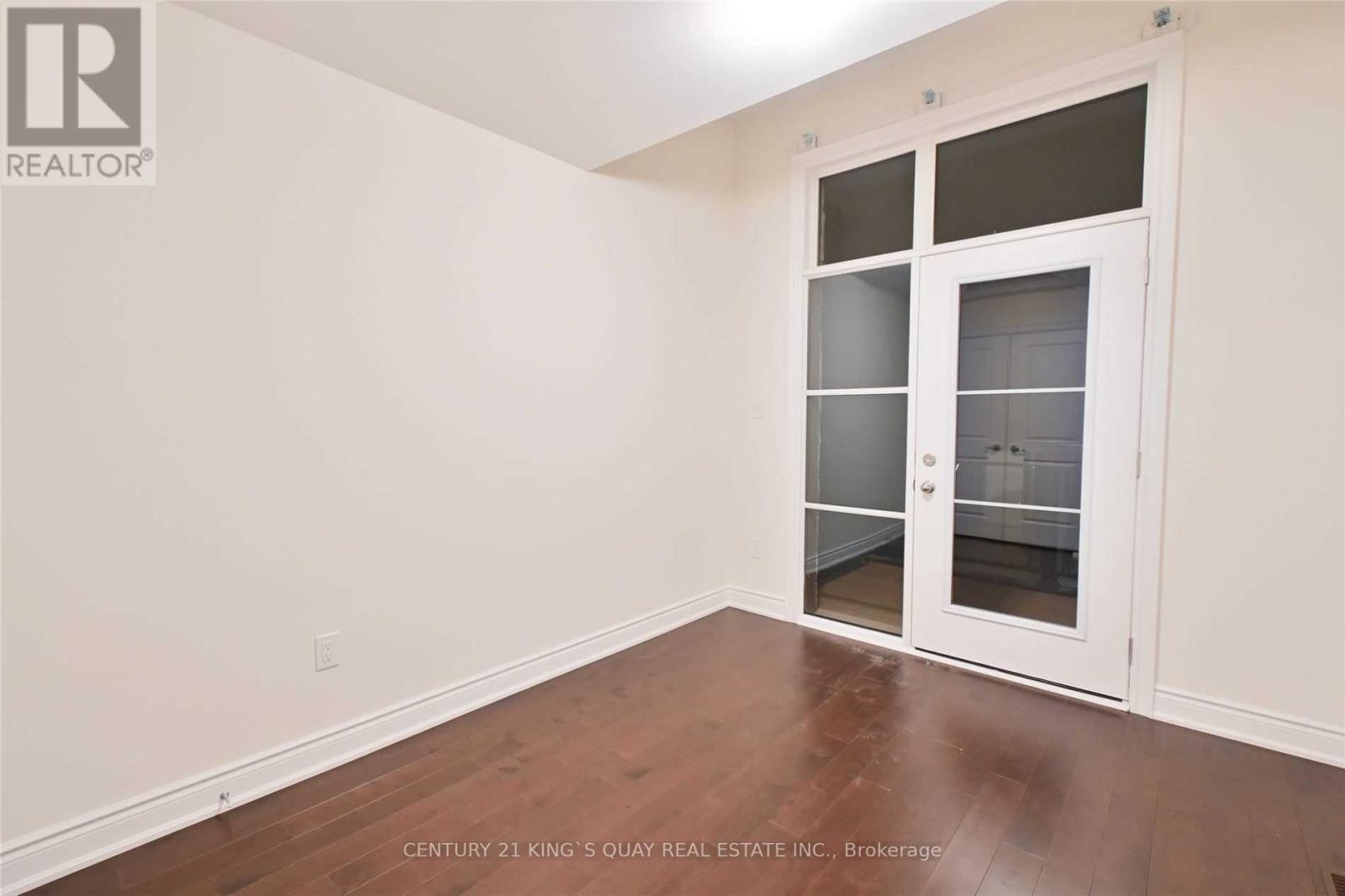 334 Laplante Street, Newmarket (Summerhill Estates), Ontario  L4G 6J6 - Photo 2 - N12923856