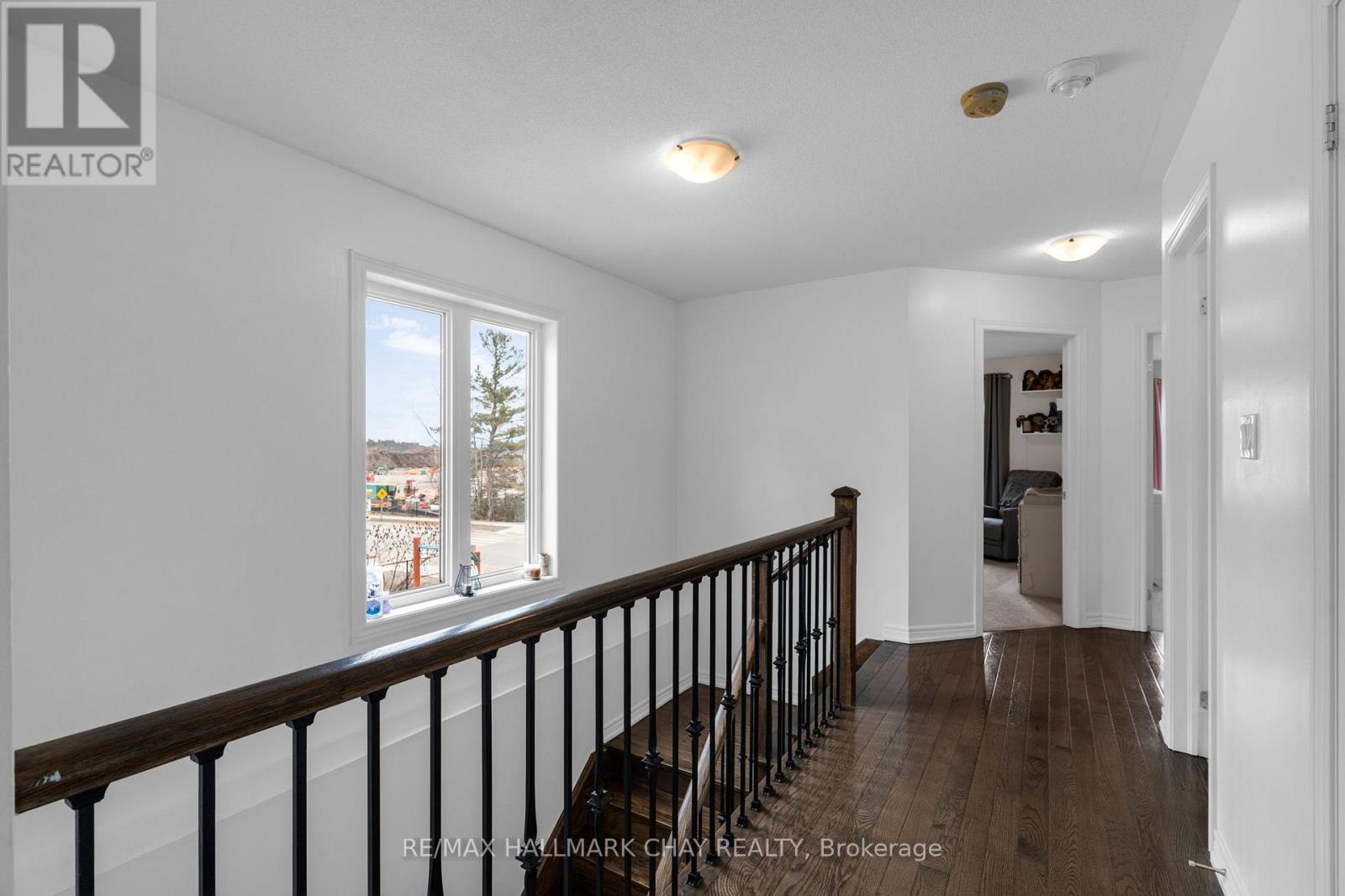 81 Greenwood Drive, Essa (Angus), Ontario  L3W 0N5 - Photo 20 - N12923868