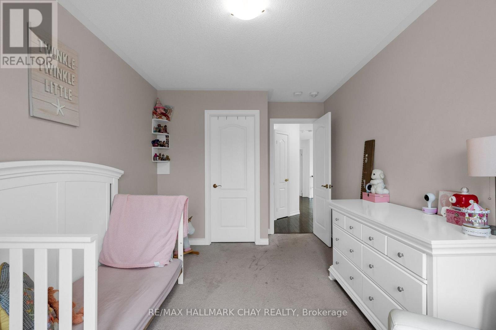 81 Greenwood Drive, Essa (Angus), Ontario  L3W 0N5 - Photo 26 - N12923868