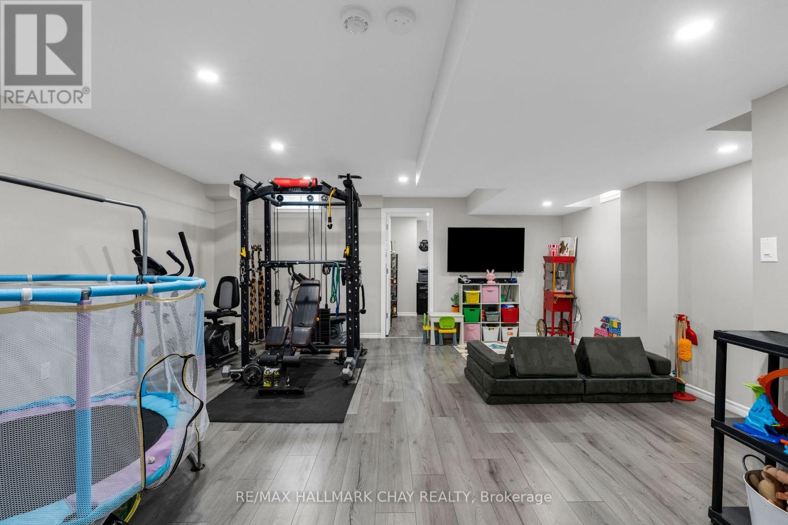 81 Greenwood Drive, Essa (Angus), Ontario  L3W 0N5 - Photo 30 - N12923868