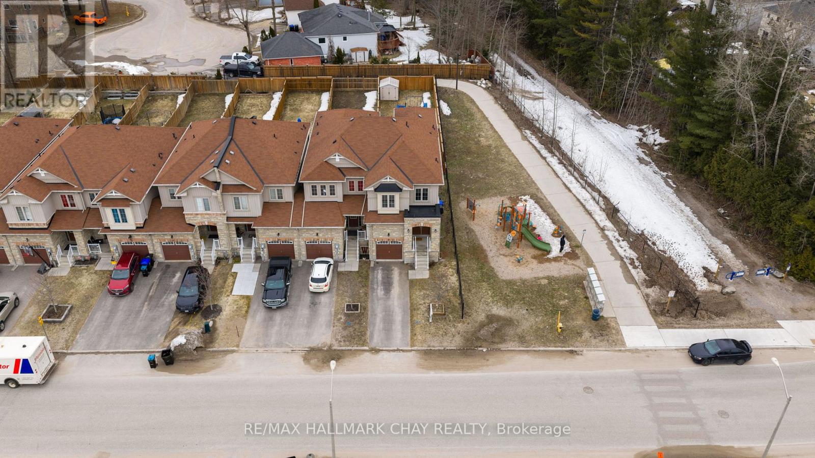 81 Greenwood Drive, Essa (Angus), Ontario  L3W 0N5 - Photo 39 - N12923868