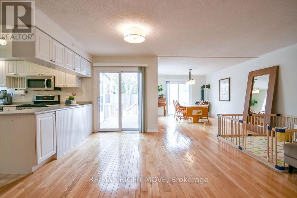 45 Dallas Street, Orillia, Ontario  L3V 7T8 - Photo 16 - S12923734