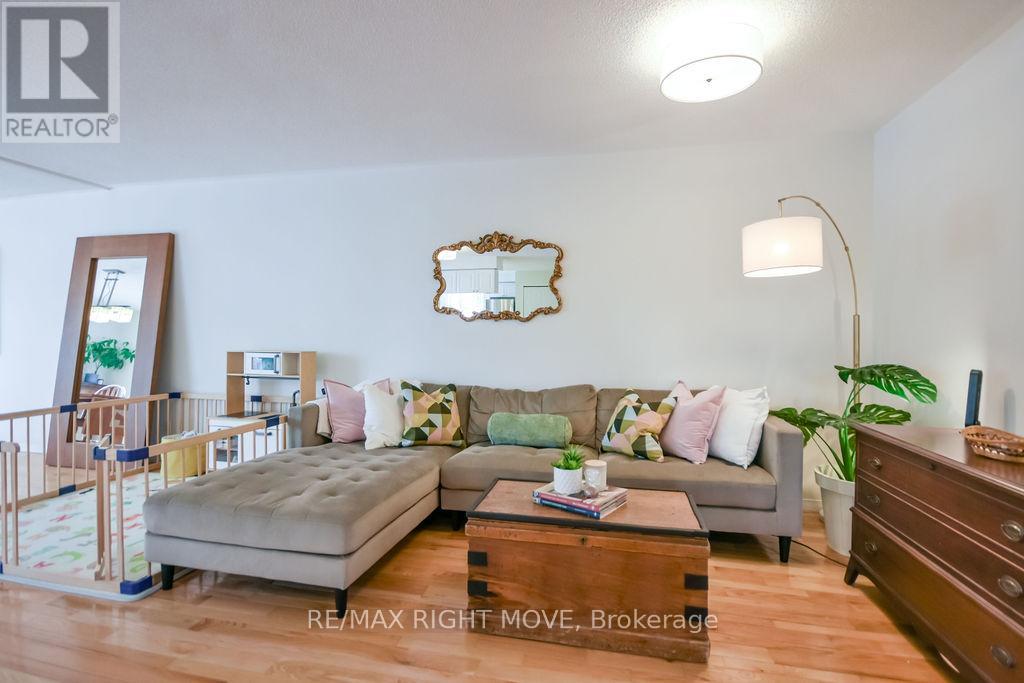 45 Dallas Street, Orillia, Ontario  L3V 7T8 - Photo 17 - S12923734