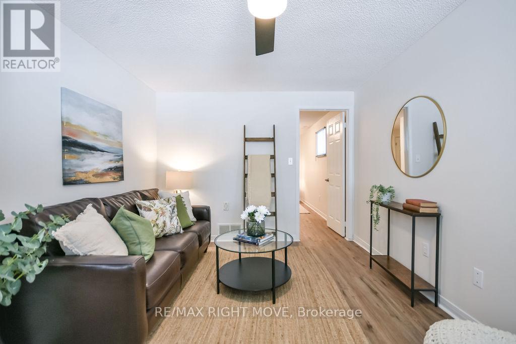 45 Dallas Street, Orillia, Ontario  L3V 7T8 - Photo 7 - S12923734