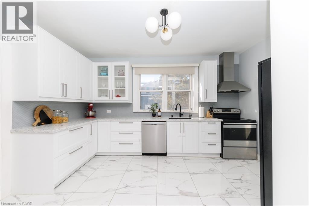 11 Fairview Road, Grimsby, Ontario  L3M 3L1 - Photo 8 - 40815329