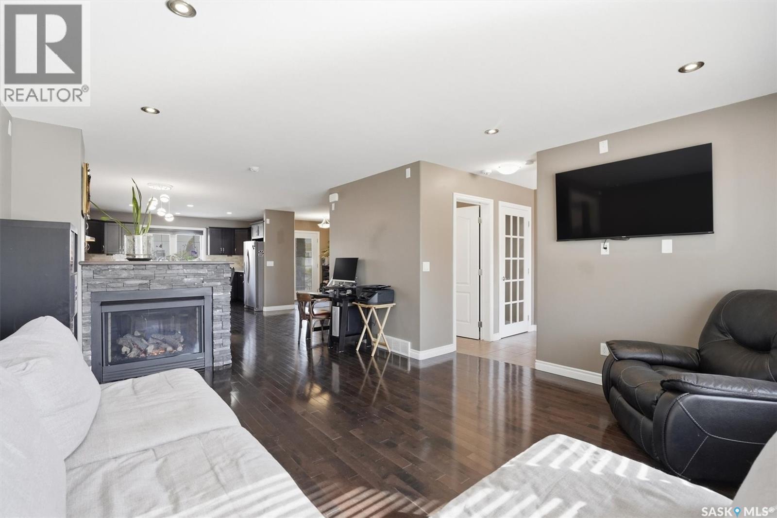 330 Lynd Lane, Saskatoon, Saskatchewan  S7T 0B1 - Photo 6 - SK031223