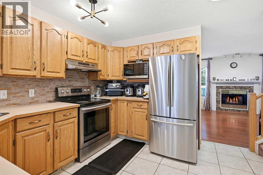 507 Citadel Heights Nw, Calgary, Alberta  T3G 4A1 - Photo 3 - A2284458