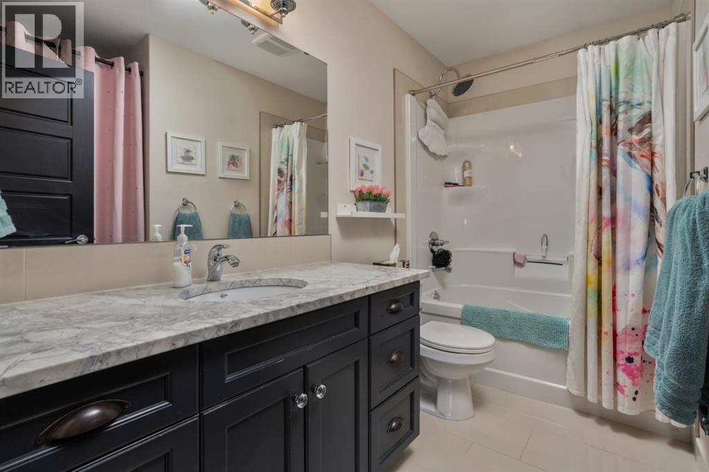 5215 35 Avenue, Camrose, Alberta  T4V 5H5 - Photo 27 - A2294769