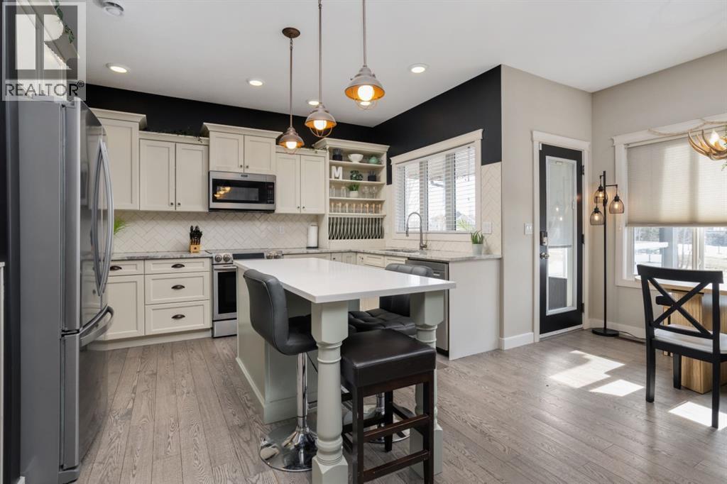 5215 35 Avenue, Camrose, Alberta  T4V 5H5 - Photo 5 - A2294769