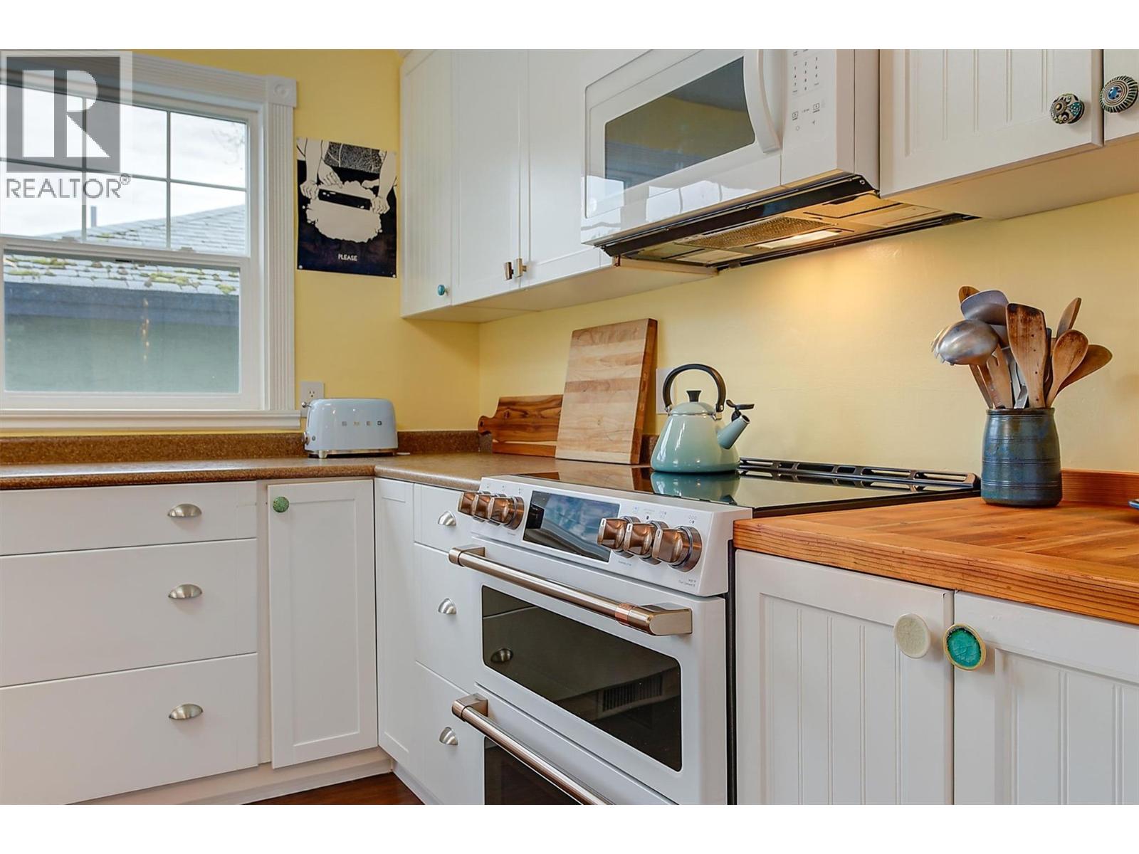 640 Roanoke Avenue, Kelowna, British Columbia  V1Y 7K8 - Photo 18 - 10379844