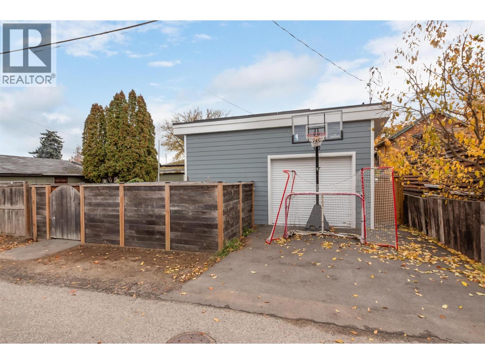 640 Roanoke Avenue, Kelowna, British Columbia  V1Y 7K8 - Photo 64 - 10379844