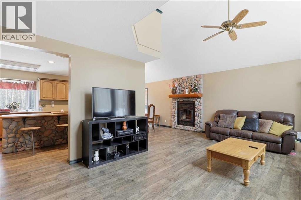 B20 Golden Crescent, Golden Days, Alberta  T0C 2C0 - Photo 2 - A2295721