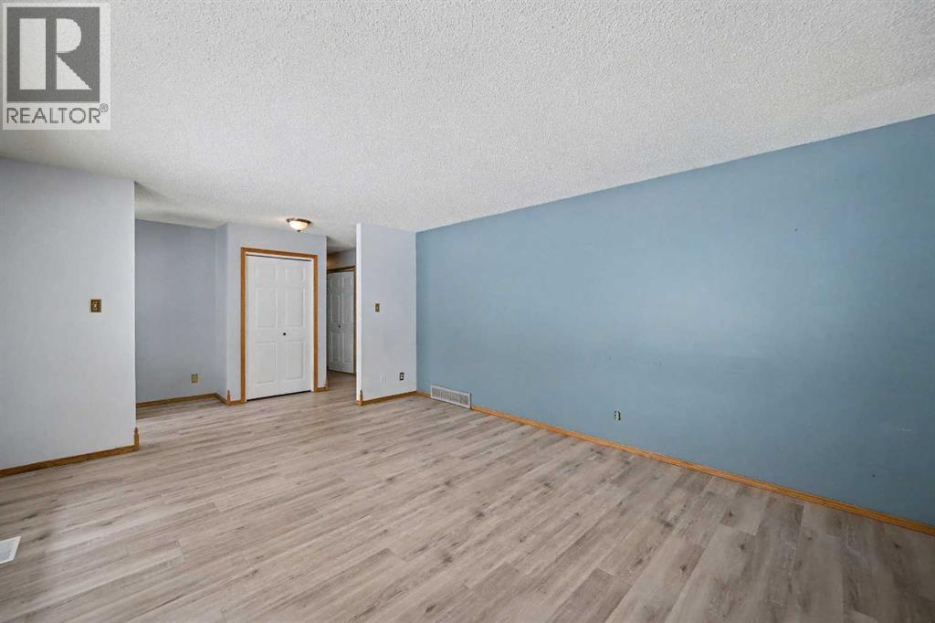 328 Lake Stafford Drive, Brooks, Alberta  T1R 0L9 - Photo 4 - A2290365