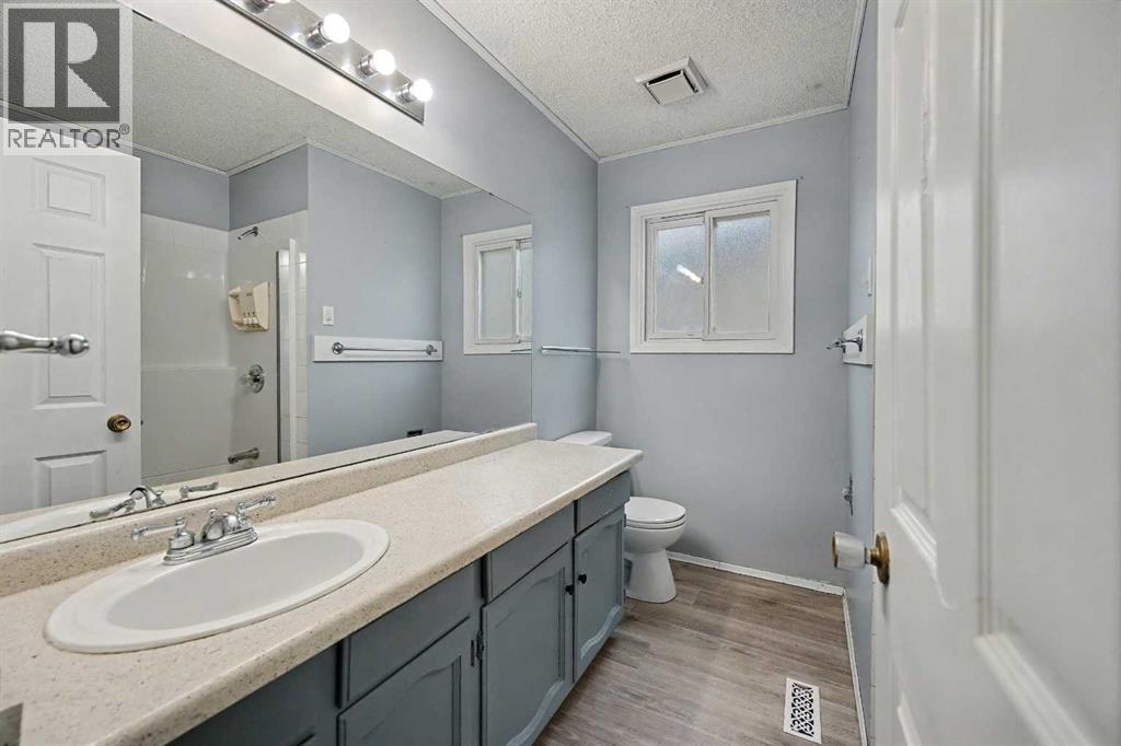 328 Lake Stafford Drive, Brooks, Alberta  T1R 0L9 - Photo 13 - A2290365