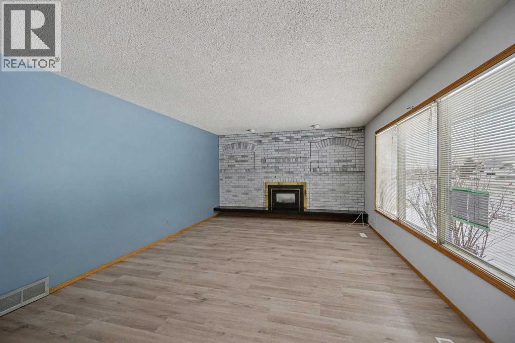 328 Lake Stafford Drive, Brooks, Alberta  T1R 0L9 - Photo 3 - A2290365