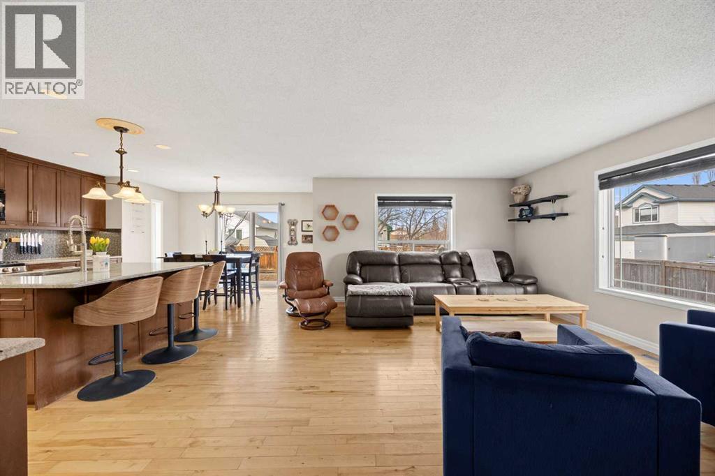 164 West Lakeview Circle, Chestermere, Alberta  T1X 1H7 - Photo 7 - A2292609