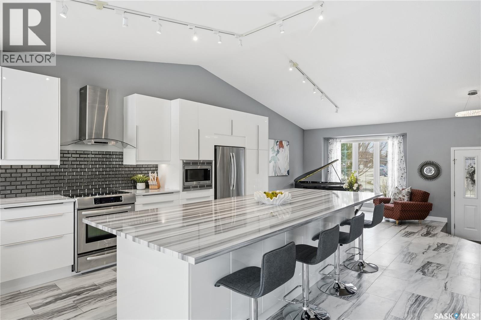 406 Laycoe Crescent, Saskatoon, Saskatchewan  S7S 1H4 - Photo 7 - SK031359