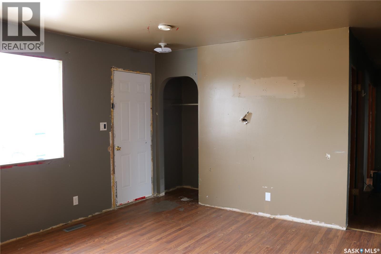 912 Lalonde Street, Whitewood, Saskatchewan  S0G 5C0 - Photo 2 - SK031357