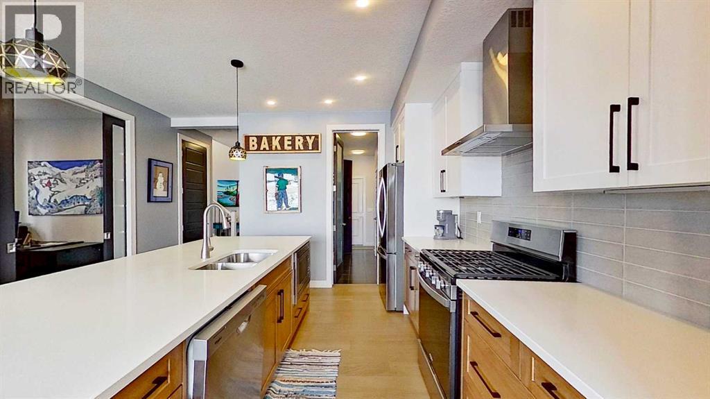 163 Sundown Crescent, Cochrane, Alberta  T4C 2A6 - Photo 6 - A2294098