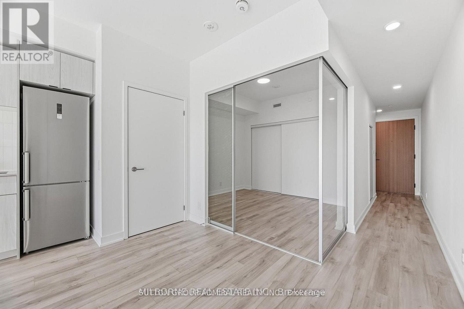 807 - 1660 Bloor Street, Toronto, Ontario  M6P 1A8 - Photo 12 - W12923502