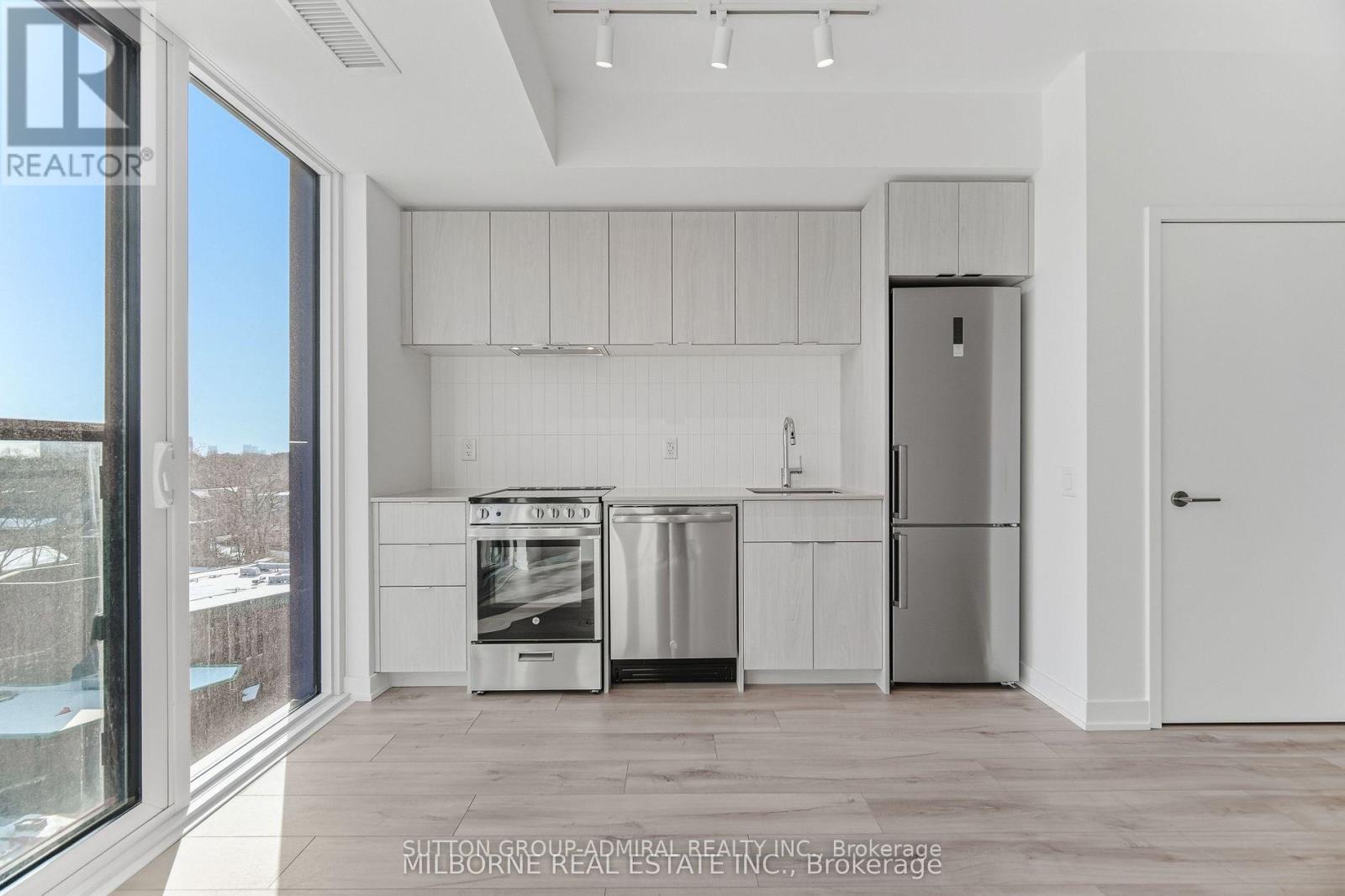 807 - 1660 Bloor Street, Toronto, Ontario  M6P 1A8 - Photo 9 - W12923502