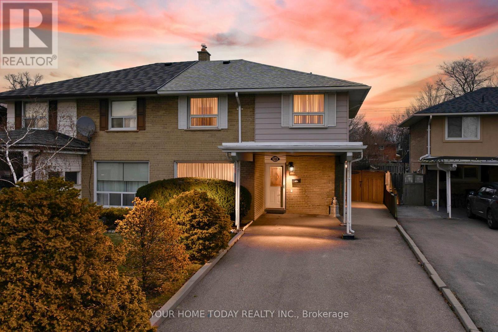 58 DUNSANY CRESCENT, Toronto, Ontario