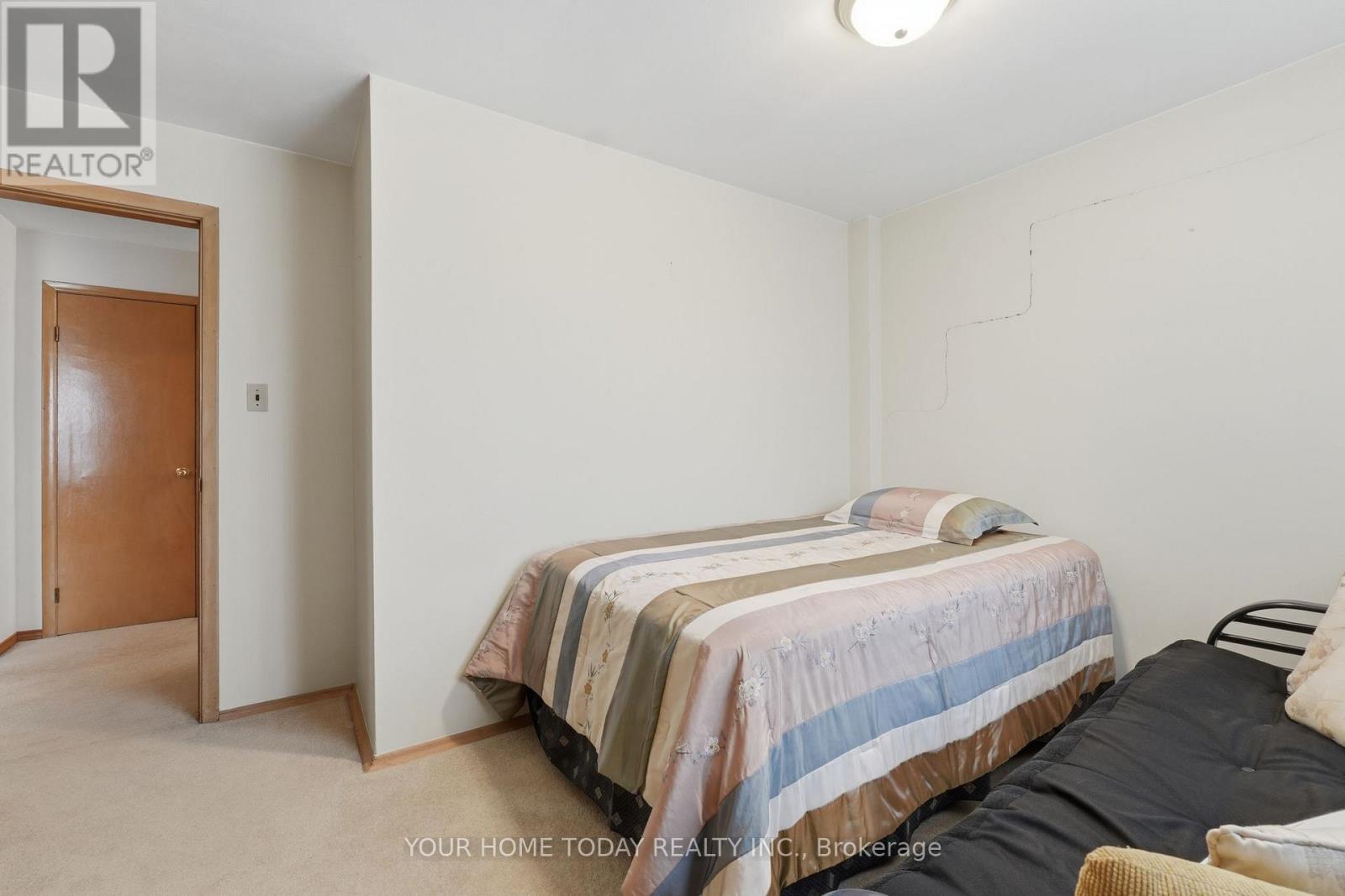 58 Dunsany Crescent, Toronto, Ontario M9R 3W6 - Photo 18 - W12923506