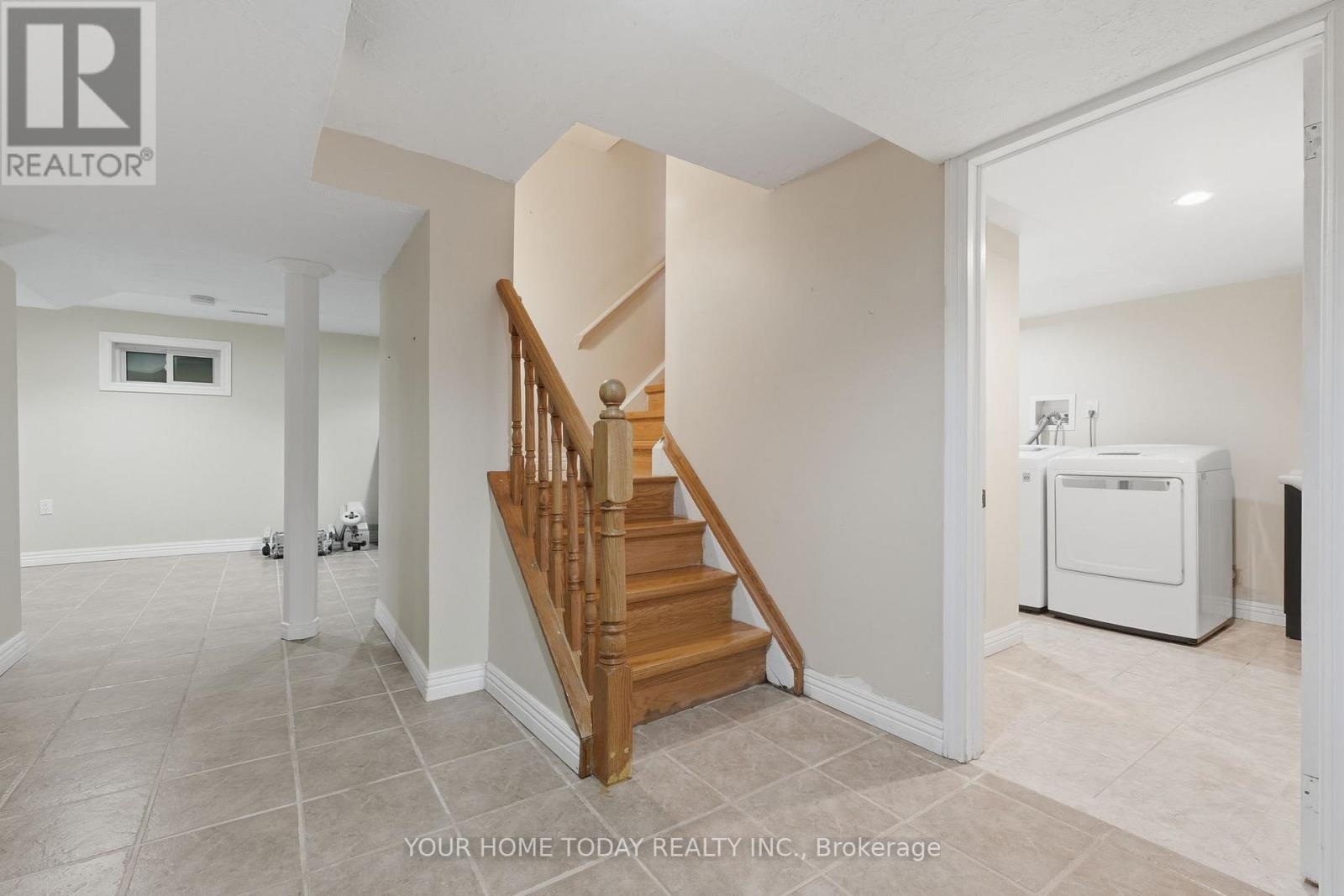 58 Dunsany Crescent, Toronto, Ontario M9R 3W6 - Photo 22 - W12923506