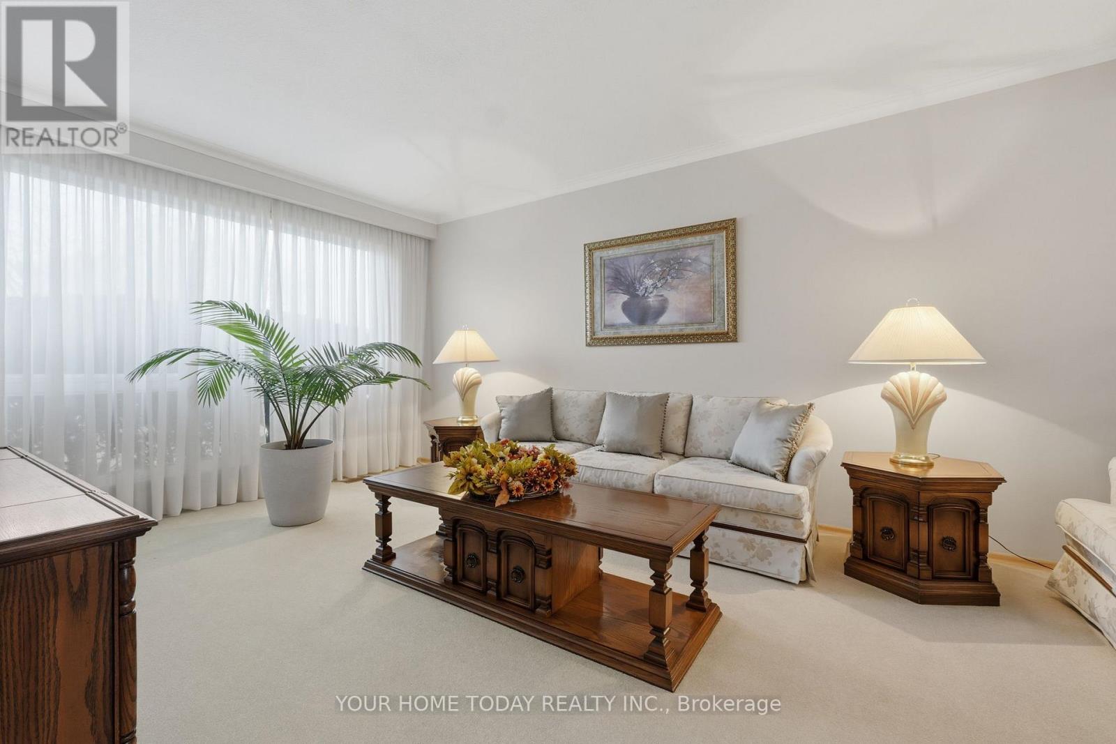 58 Dunsany Crescent, Toronto, Ontario M9R 3W6 - Photo 7 - W12923506