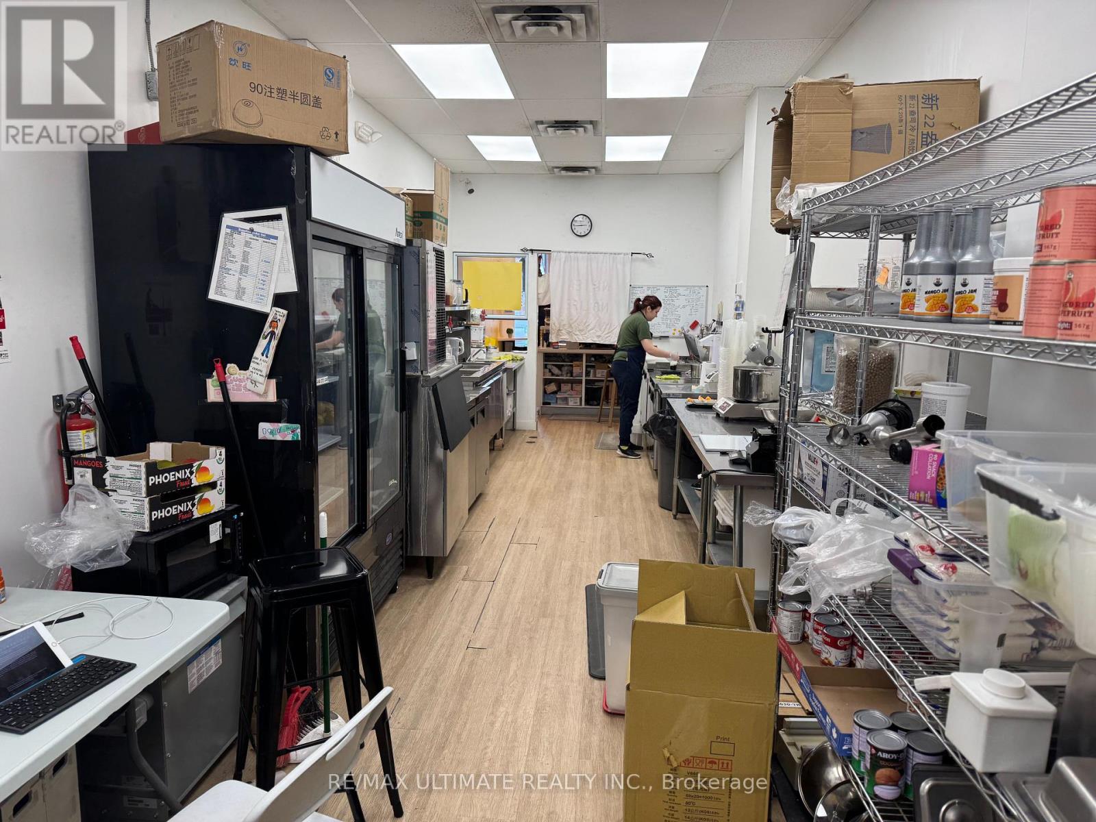 4c - 1474 Pickwick Drive, Mississauga, Ontario  L5V 2G2 - Photo 5 - W12923548