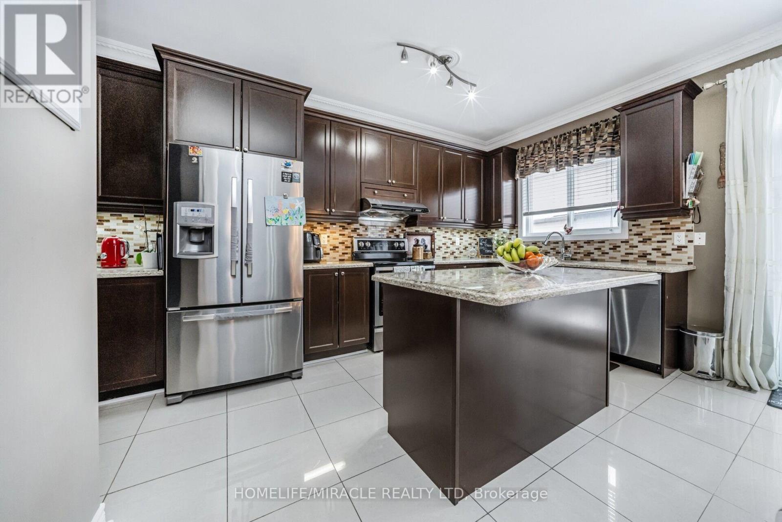 430 Father Tobin Road, Brampton, Ontario  L6R 0S2 - Photo 14 - W12923550