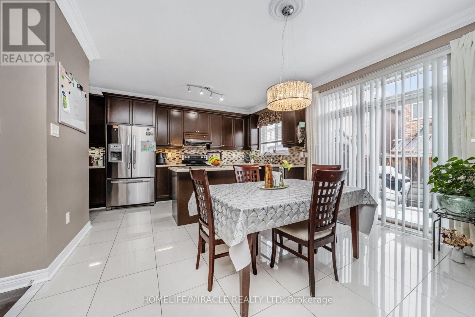 430 Father Tobin Road, Brampton, Ontario  L6R 0S2 - Photo 16 - W12923550