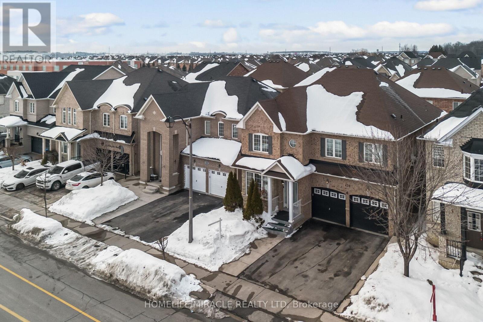 430 Father Tobin Road, Brampton, Ontario  L6R 0S2 - Photo 2 - W12923550