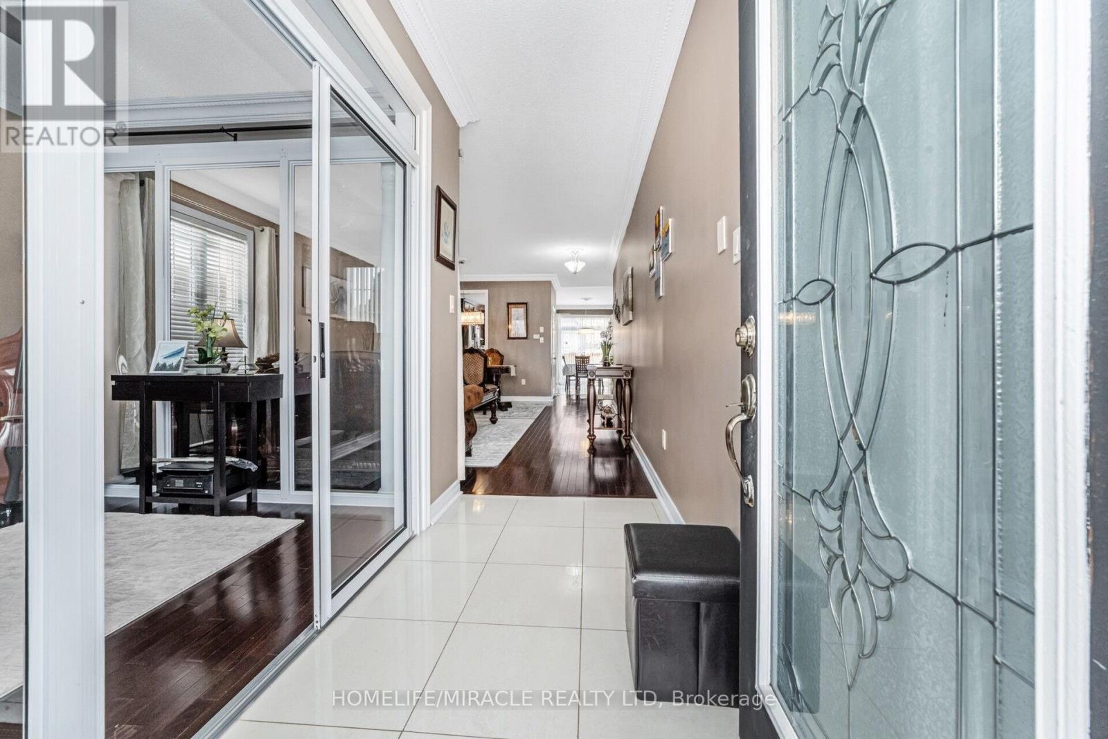 430 Father Tobin Road, Brampton, Ontario  L6R 0S2 - Photo 7 - W12923550