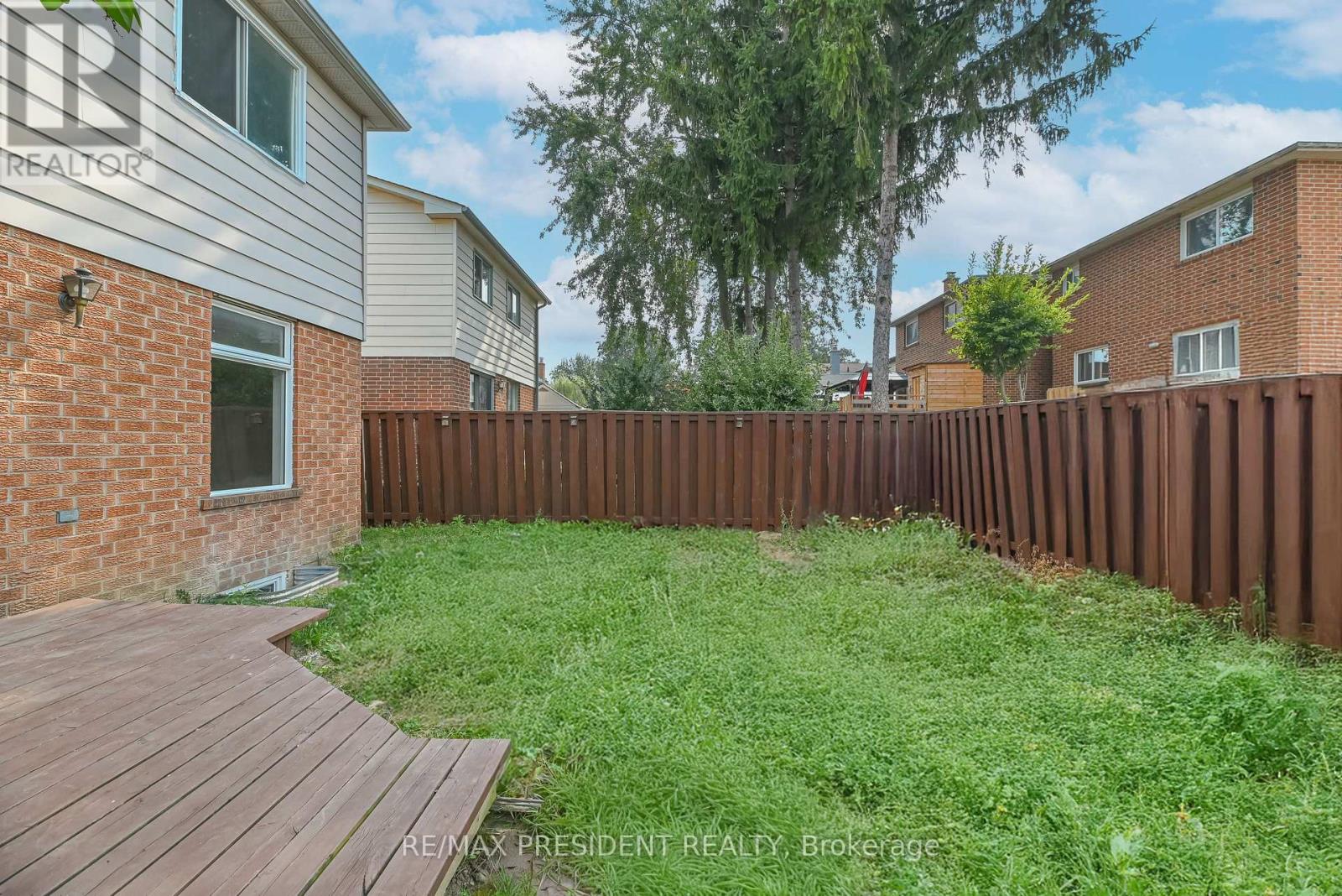 4 Lawnview Court, Brampton, Ontario  L7G 1T4 - Photo 48 - W12923568