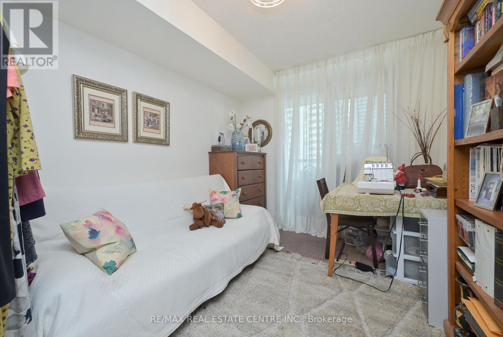 1108 - 335 Rathburn Road W, Mississauga, Ontario  L5B 0C8 - Photo 13 - W12923604