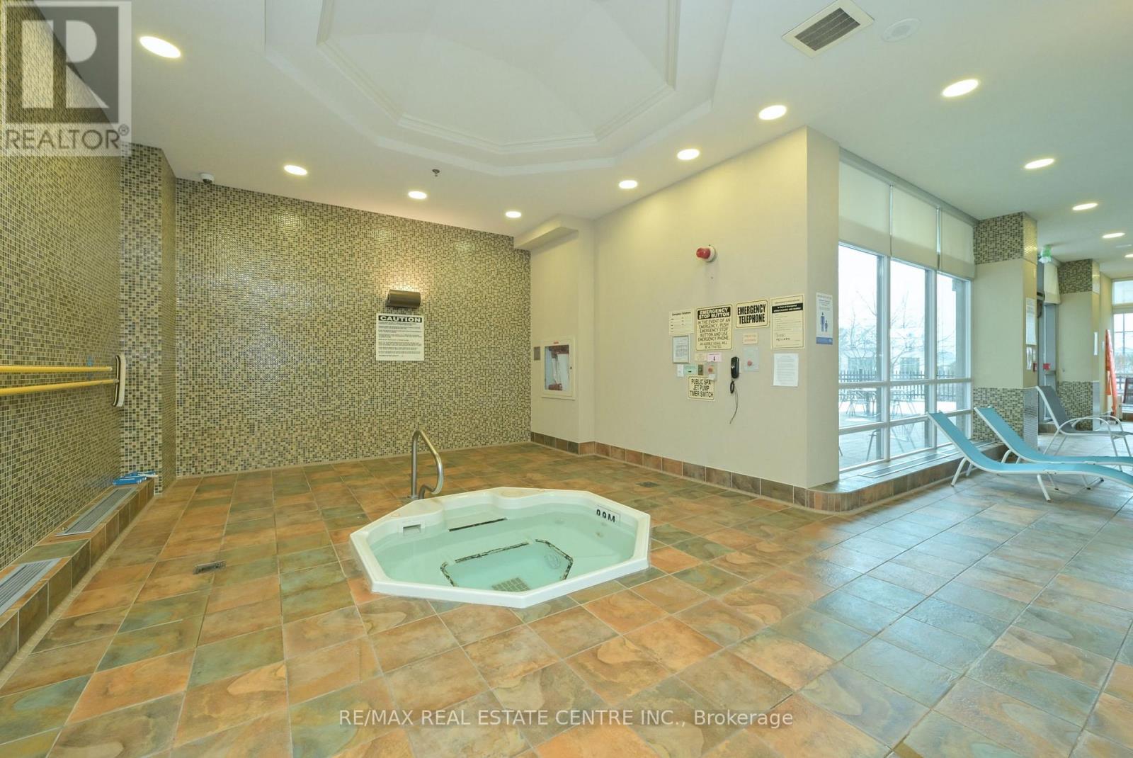 1108 - 335 Rathburn Road W, Mississauga, Ontario  L5B 0C8 - Photo 24 - W12923604