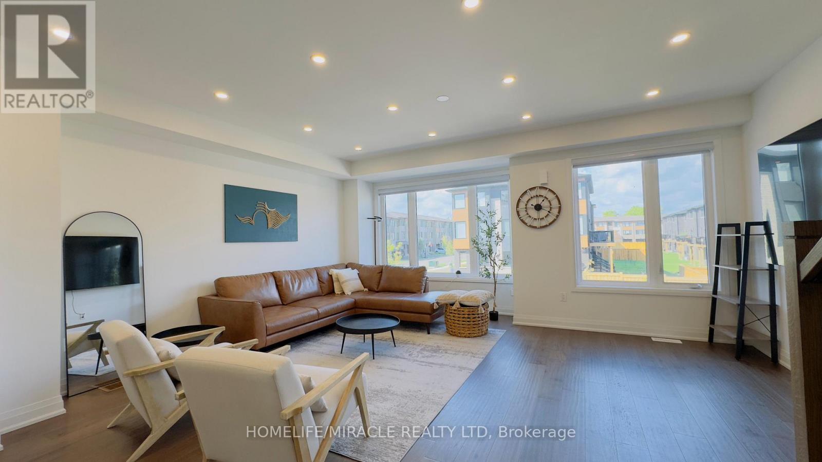 9 Briar Court, Halton Hills, Ontario  L7G 0P5 - Photo 11 - W12923634